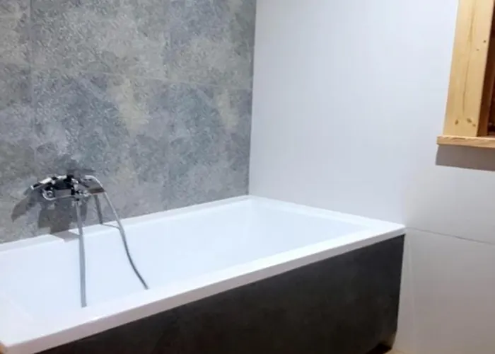 Nowa * בוסטריק